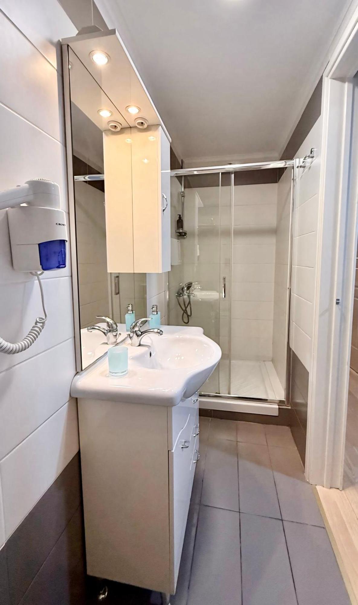 קלמאטה Byron Urban Apartment מראה חיצוני תמונה